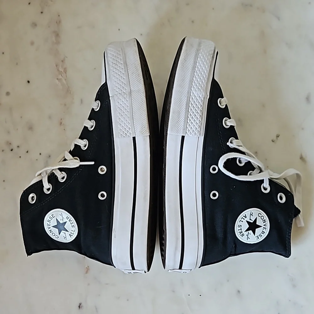 Converse Black Canvas High-Tops with White Details - Picture 5 of 8